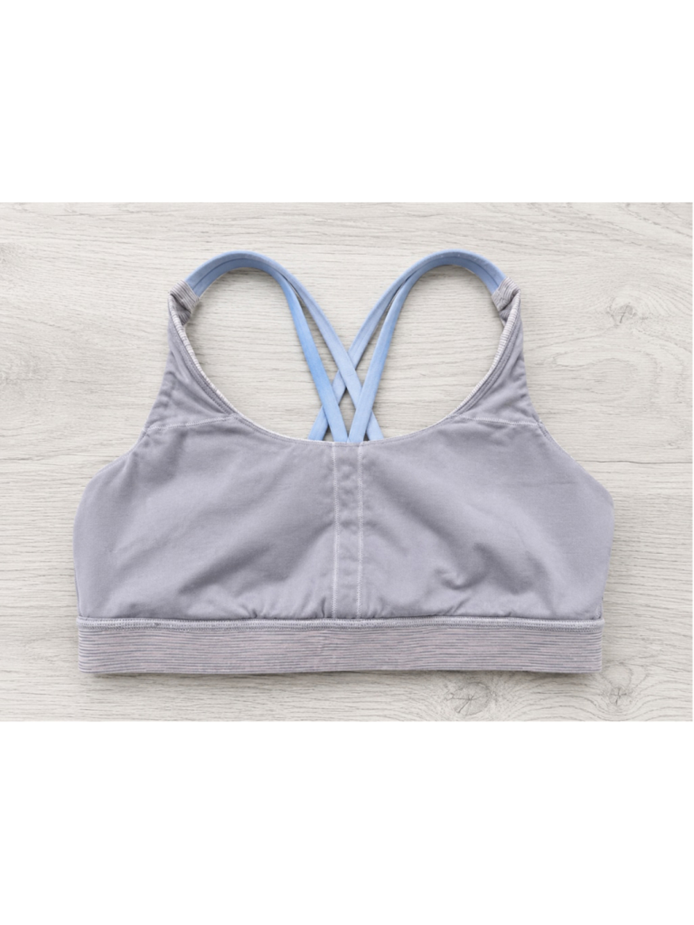 Lululemon Sports Bra Women’s Size 8 Gray Blue Striped Criss Cross Straps